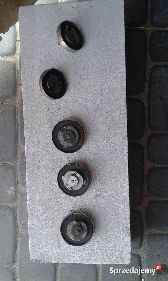 Zakrętka zbiornika paliwa syrena żuk warszawa Rok produkcji 1980