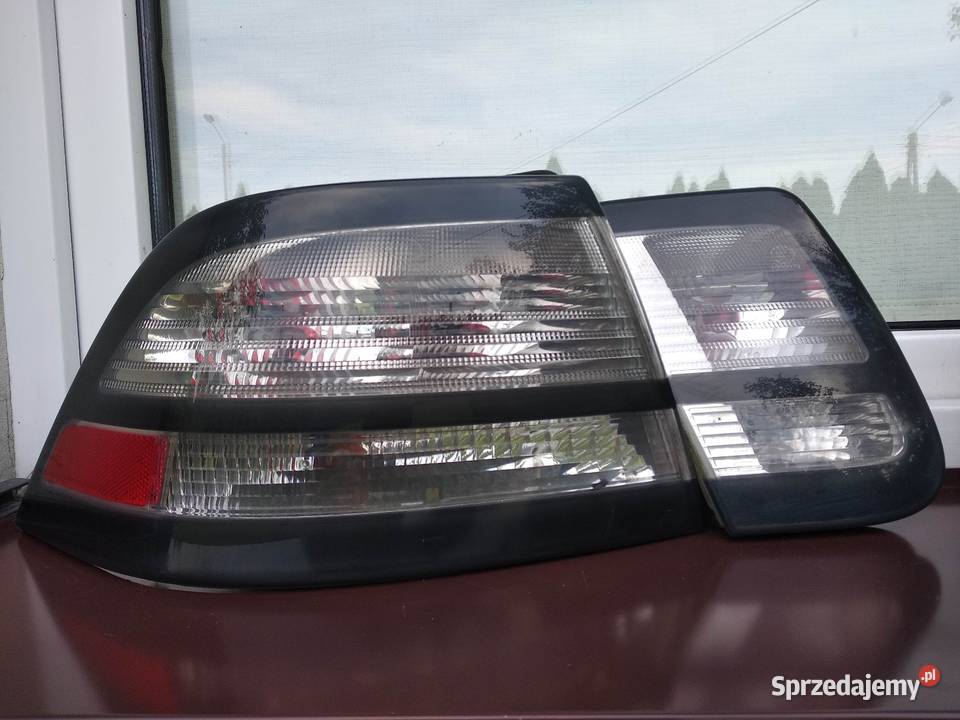 Saab 93 93 II LIFT FL sedan lampy tył tylne osobowe Sieradz
