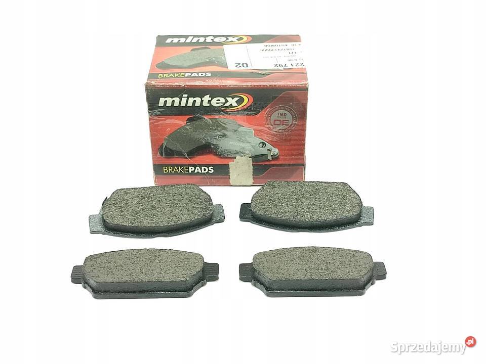 KLOCKI HAMULCOWE TYŁ MITSUBISHI CARISMA 16