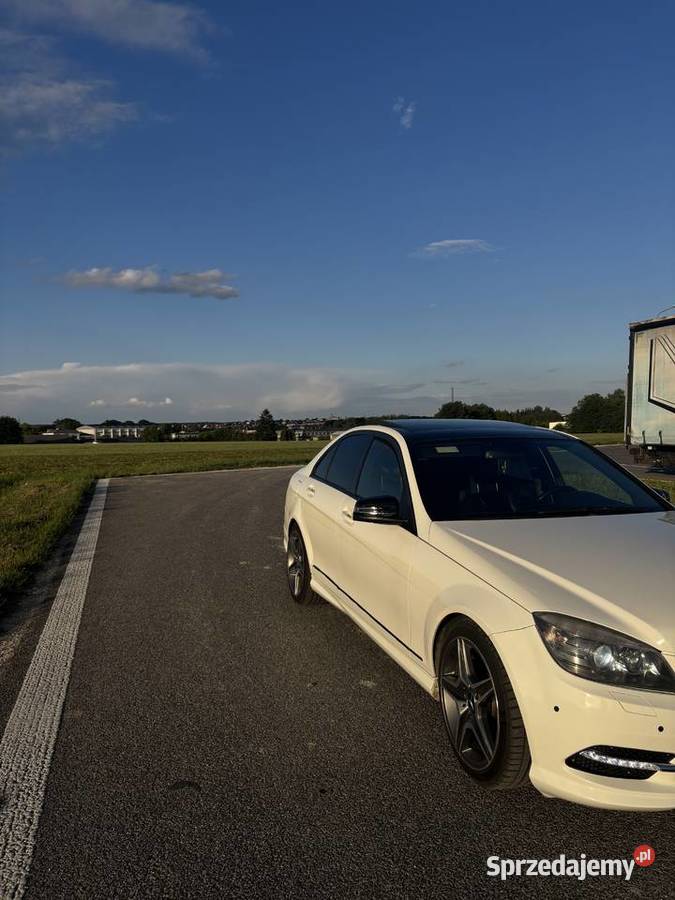 MercedesBenz Klasa C W204 30 2010 Pakiet AMG 350 157000km Staszów