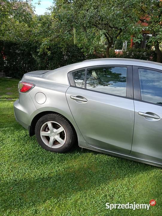 Mazda Sedan / Limuzyna Stargard