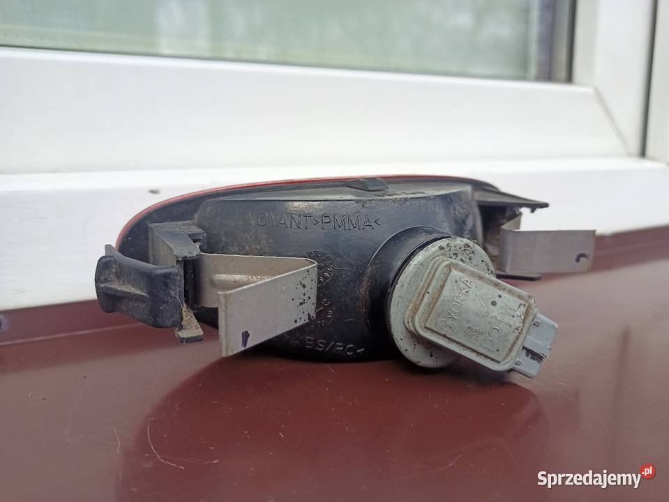 Peugeot 206 lampa tył tylna przeciwmgielna w łódzkie Sieradz