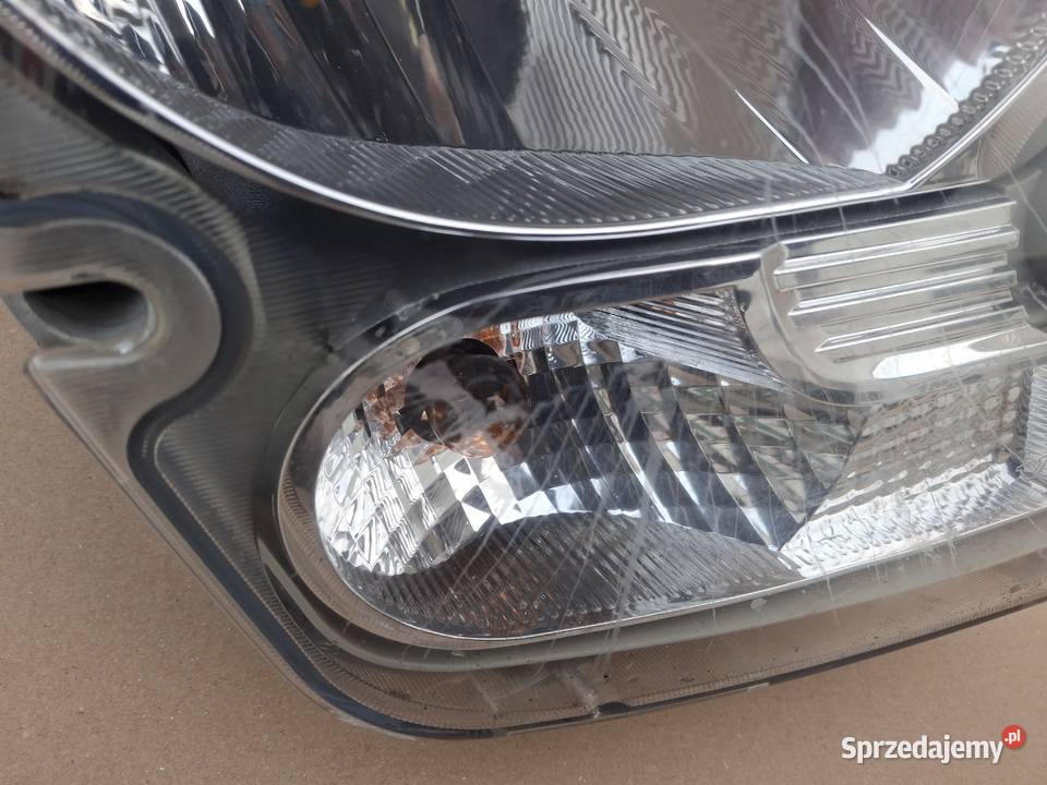 VOLVO FL FE REFLEKTOR PRAWY LAMPA PRAWA 20818775 lubuskie Bieleń