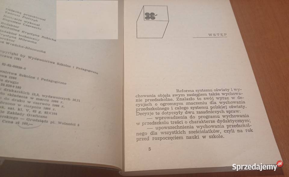 Dziecko sześcioletnie uczy się czytać Irena Gdańsk
