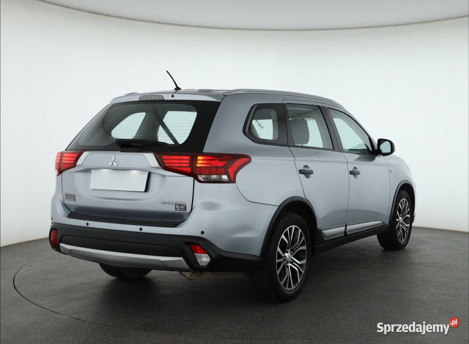 Mitsubishi Outlander 20 srebrny Piaseczno