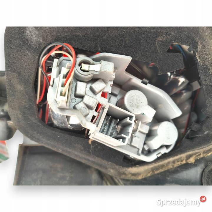 LAMPA PRAWA Volvo V60 20102018 tylna tylnia osobowe Lampy tylne Chełm sprzedam