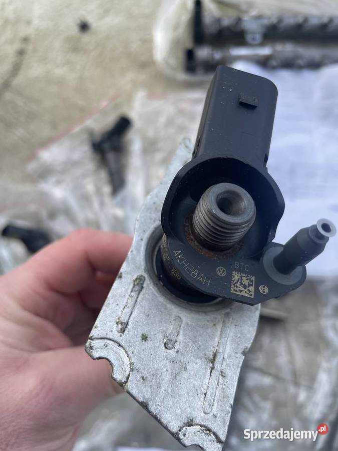 Wtryski 03L 130 277 listwa wtryskowa 03L 130 089 Ostrołęka