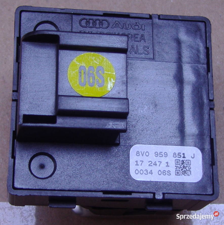 AUDI A3 PRZYCISK OTWIERANIA SZYBY 8V0959851J Katowice