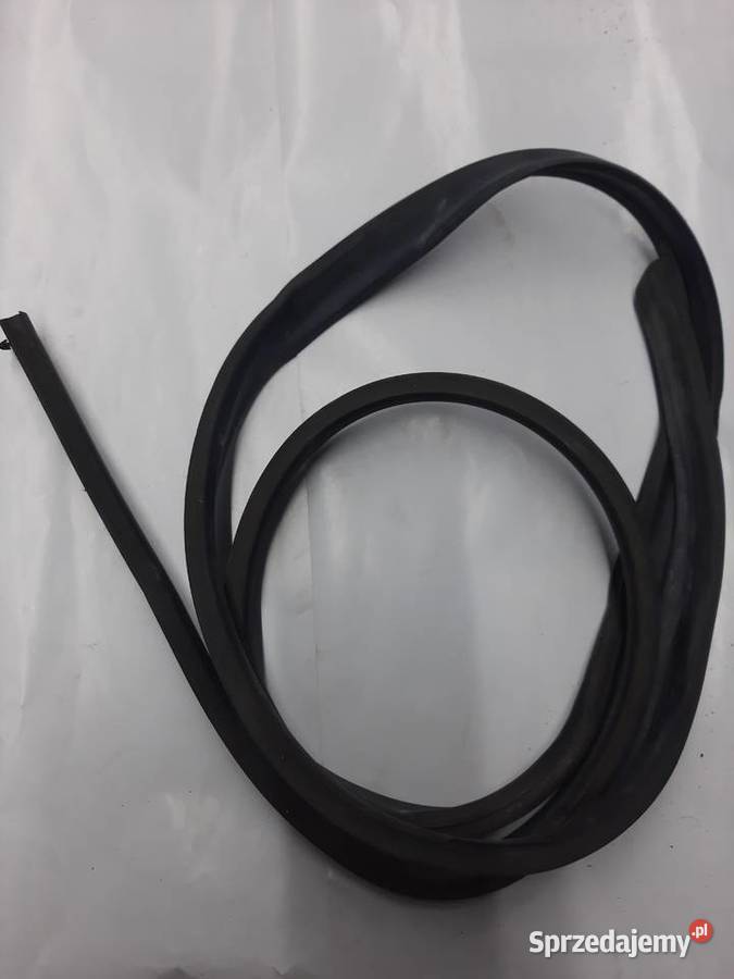 Opel Astra H Kombi uszczelka drzwi na słupku Ksawerów