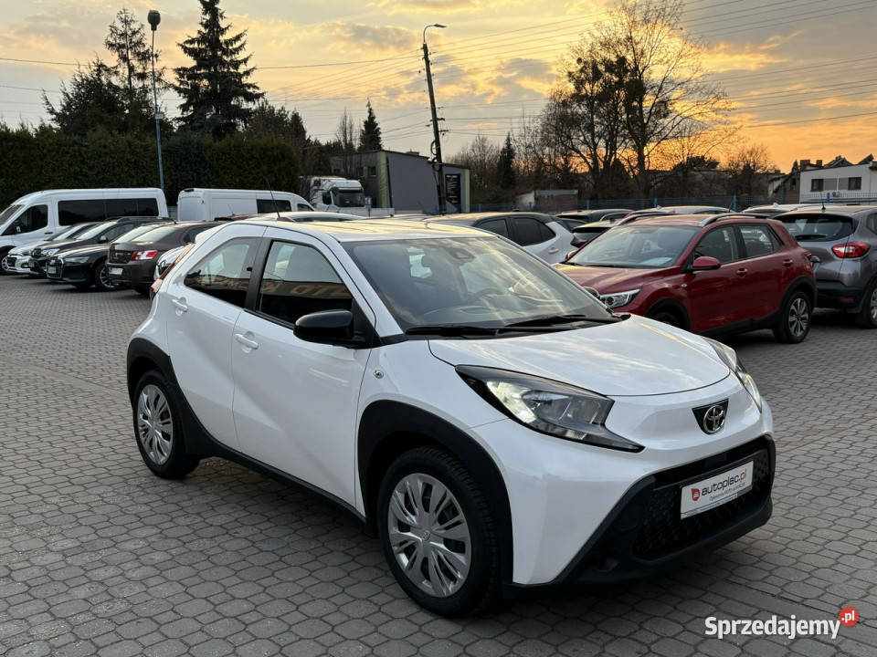 Toyota Aygo X Rezerwacja tempomat