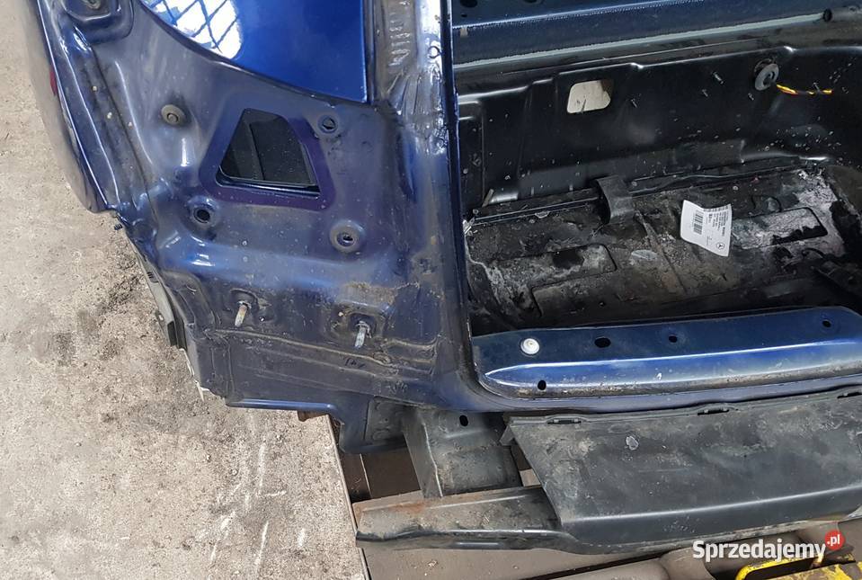 Pas Tylny MERCEDES CKLASA W205 kombi komplet osobowe