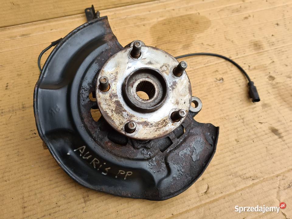 Toyota Auris II E18 zwrotnica piasta koła sprzedam