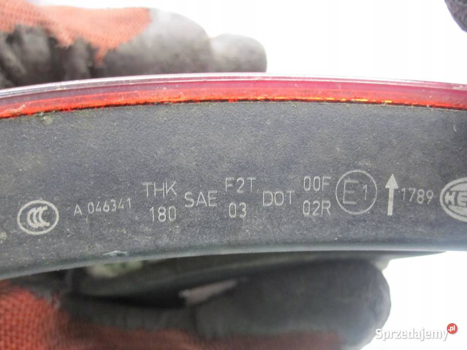 AUDI A4 B7 07r lampa lewa tył w klapę 8E5945093A