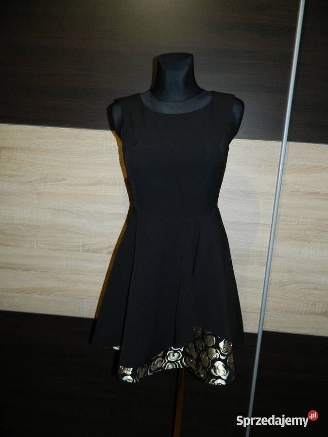 LuxWear mała czarna 36 sprzedam