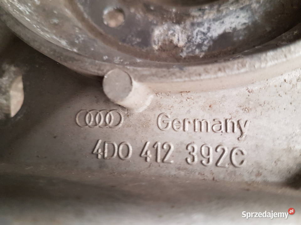 AUDI A8 D2 KIELICH MOCOWANIE WAHACZY 4D0412391E Części samochodowe Turek