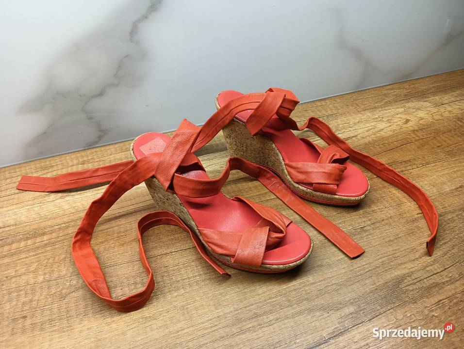 Buty 15 20 i 50 Murowana Goślina