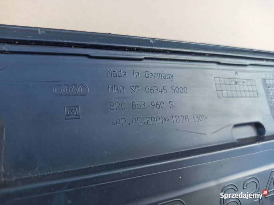 AUDI Q5 8RO LISTWA DRZWI PRAWY PRZÓD 8RO853960B sprzedam