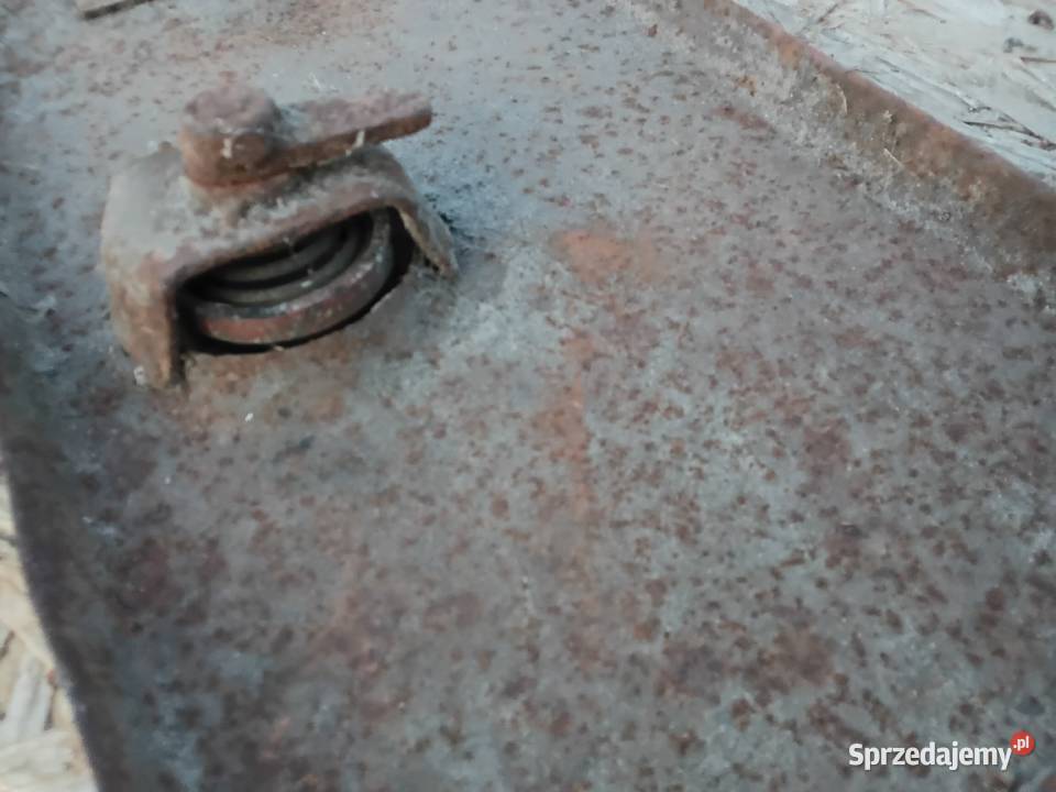 Pokrywa maski Ursus c330 Milejewo sprzedam