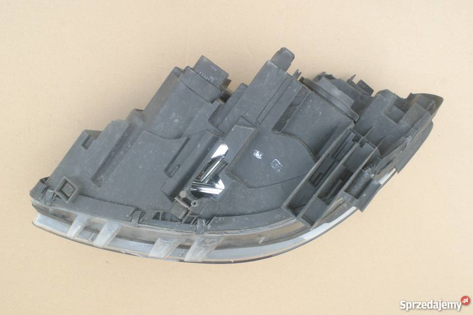 MERCEDES W246 B KLASA PRAWA LAMPA HALOGEN Pozostałe Bieleń