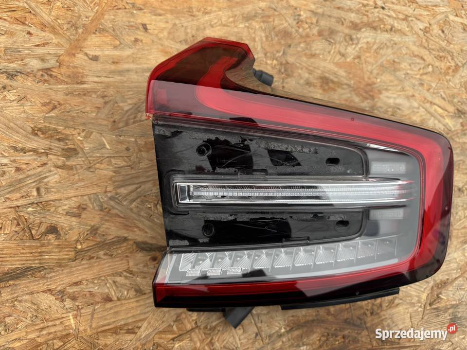 Lampa tył tylna prawa rh w błotnik Volvo c40 prawe Międzychód