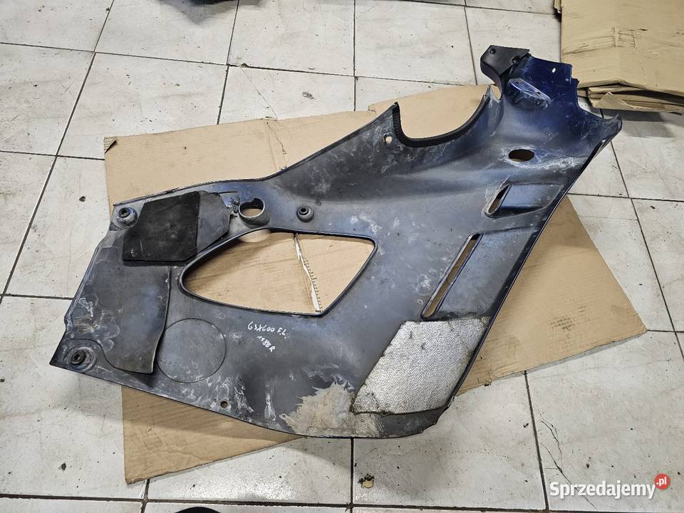 Suzuki GSXF 600 owiewka plastik boczek gsx 600 F Plastiki