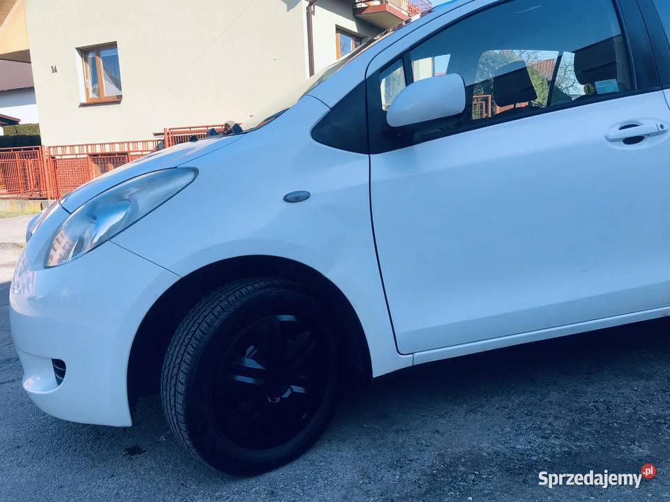 Toyota Yaris II 10VVTi 69 Biały akrylowy nieuszkodzony Przeworsk