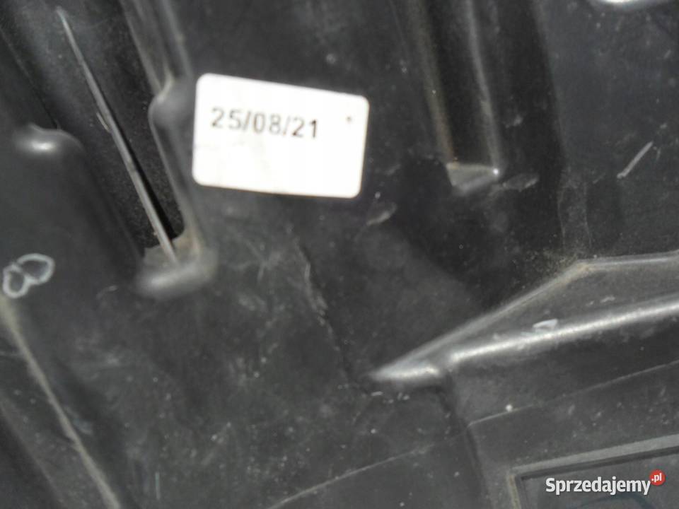 REFLEKTOR PRZÓD STRONA PRAWA CITROEN C4 III EC4