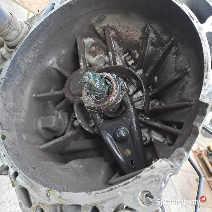 Mazda 5 II CW 18 MZR skrzynia biegów niski Rok produkcji 2012 Jastrzębie-Zdrój