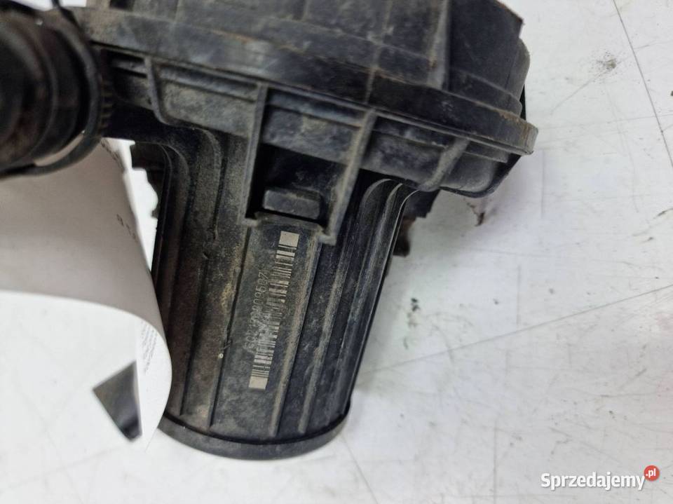 POMPA WTÓRNA POWIETRZA AUDI A8 D3 osobowe Lipno