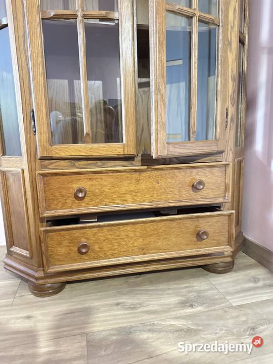 Witryna z litego drewna przeszklona gablota 191 110cm Kielce