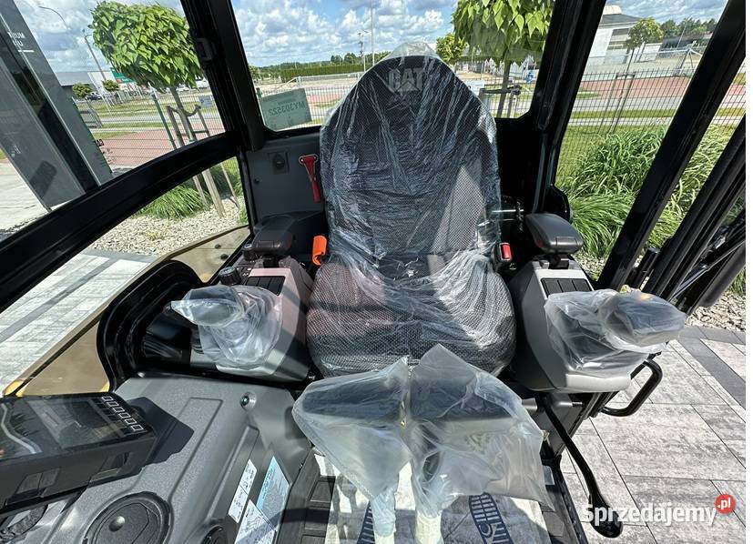 FABRYCZNIE NOWY CAT 303 CR Tuliszków
