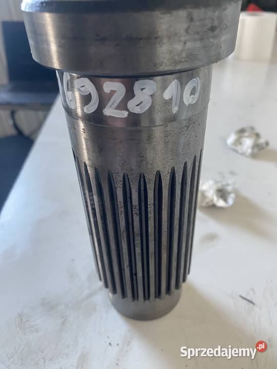 WAŁ V34853300 V32692810 VALTRA N122D N142D Pozostałe