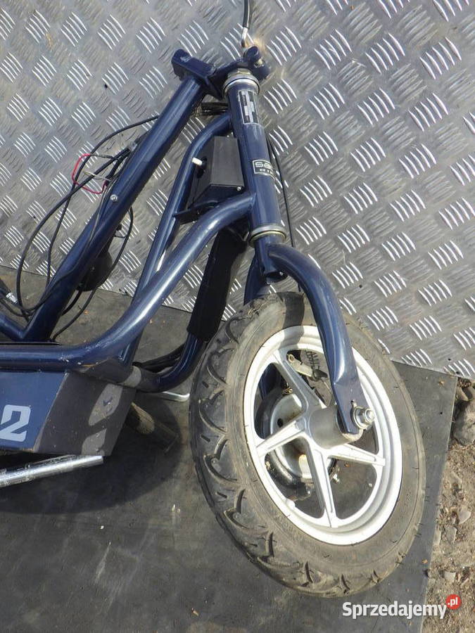 Hulajnoga elektrycznaskuter elektryczny z