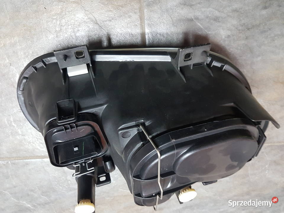VW GOLF IV LAMPA REFLEKTOR LEWY PRZOD NOWY BEZ Rok produkcji 2000 Turek sprzedam