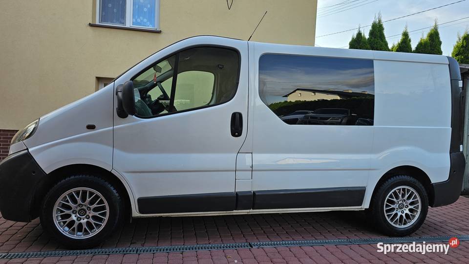 Opel Vivaro 6 os 19DTI 100 2003 Klima 6os Zarszyn