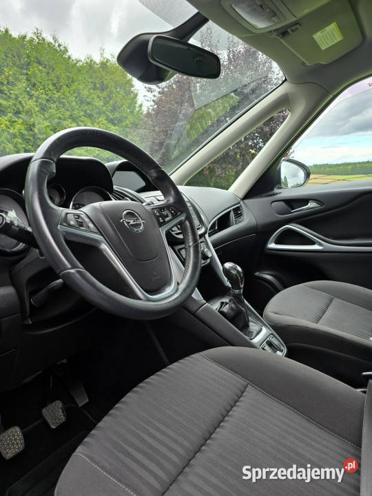 Opel Zafira Opel Zafira 99 C 2011 światła do jazdy dziennej Rywałd