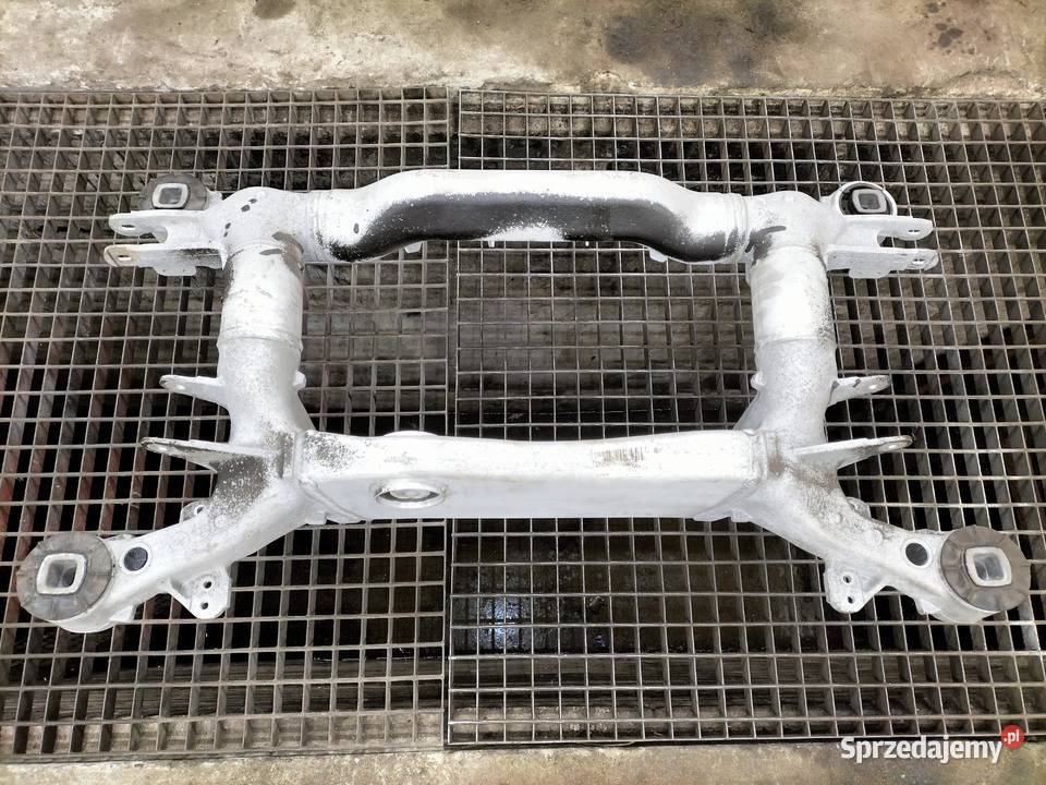 Belka zawieszenia tylnego BMW E60 E61 Mały