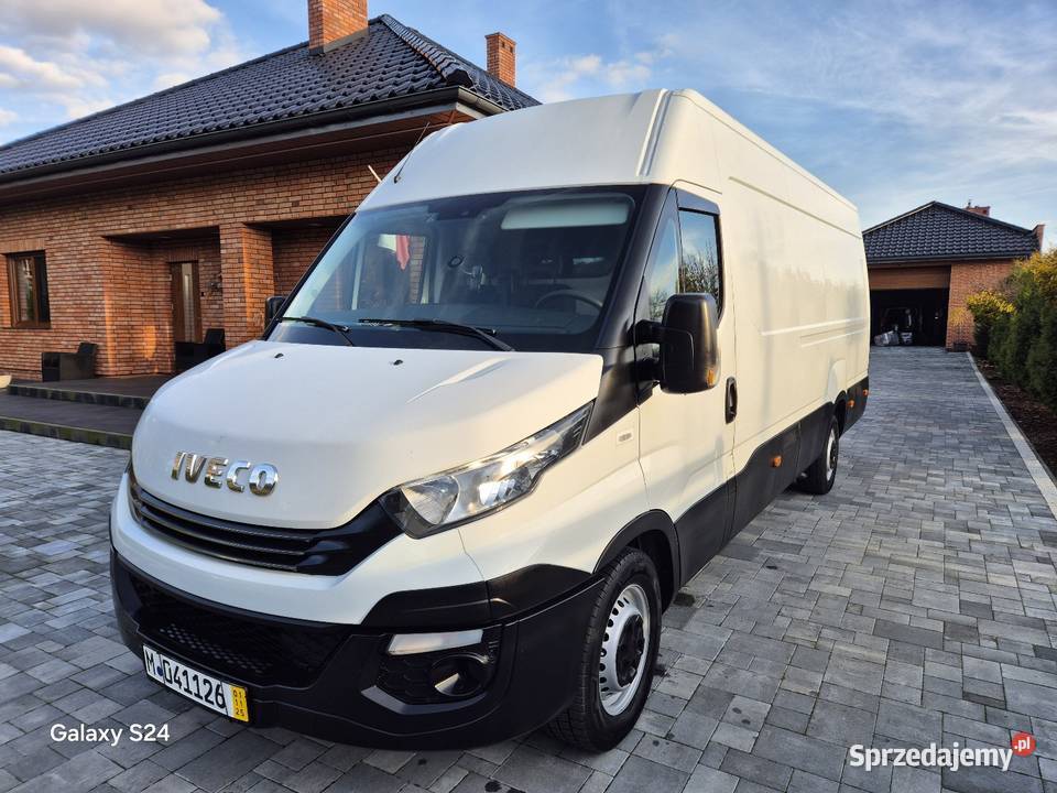 IVECO świeżo sprowadzoneAutomat pięknemały Napęd tylna oś Zelów