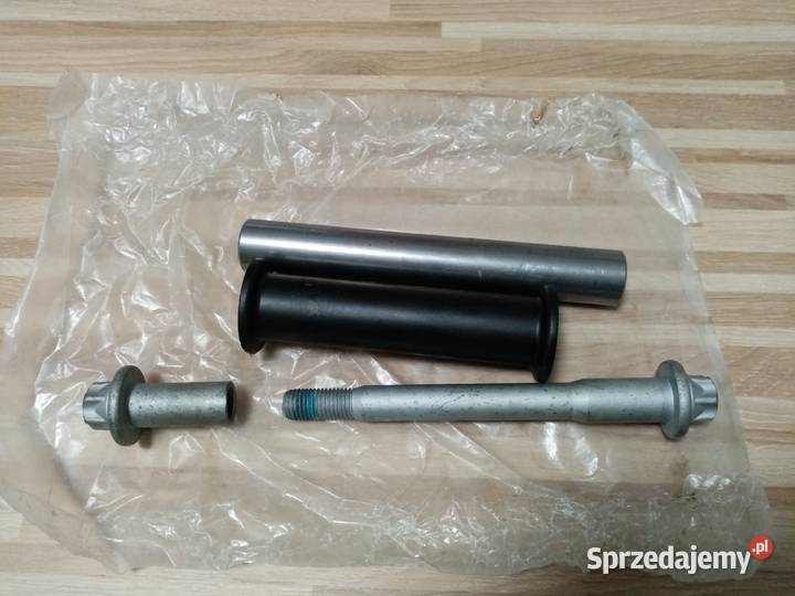 Śruba tylnego wahacza Mercedes A klasa