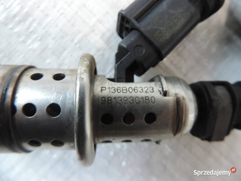 WTRYSKIWACZ 9813930180 OPEL CROSSLAND 15 CDTI