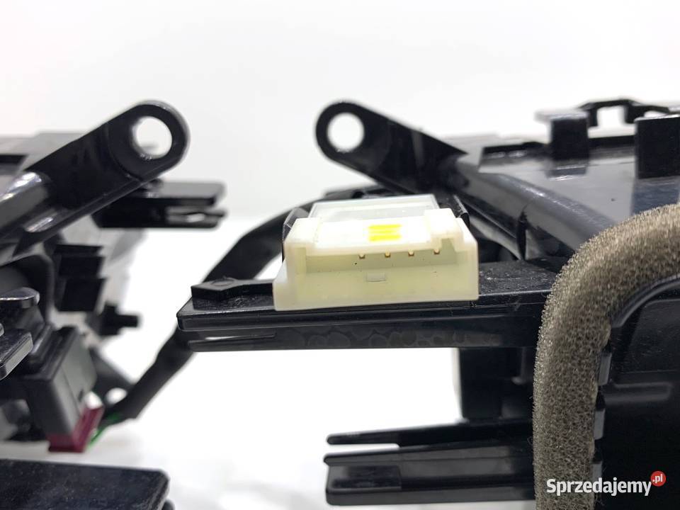 KRATKA NAWIEWU PRZÓD BMW G30 9329579