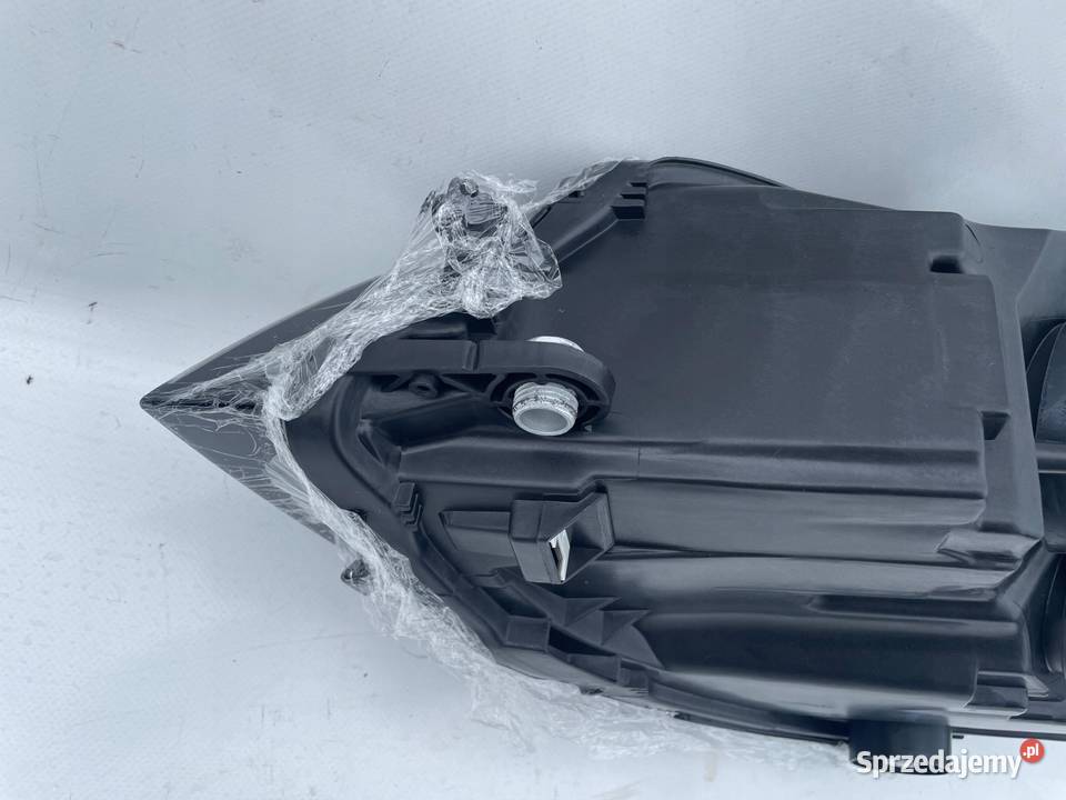 LAMPA PRAWA PRZÓD PRZEDNIA VW GOLF VII 2012 wielkopolskie