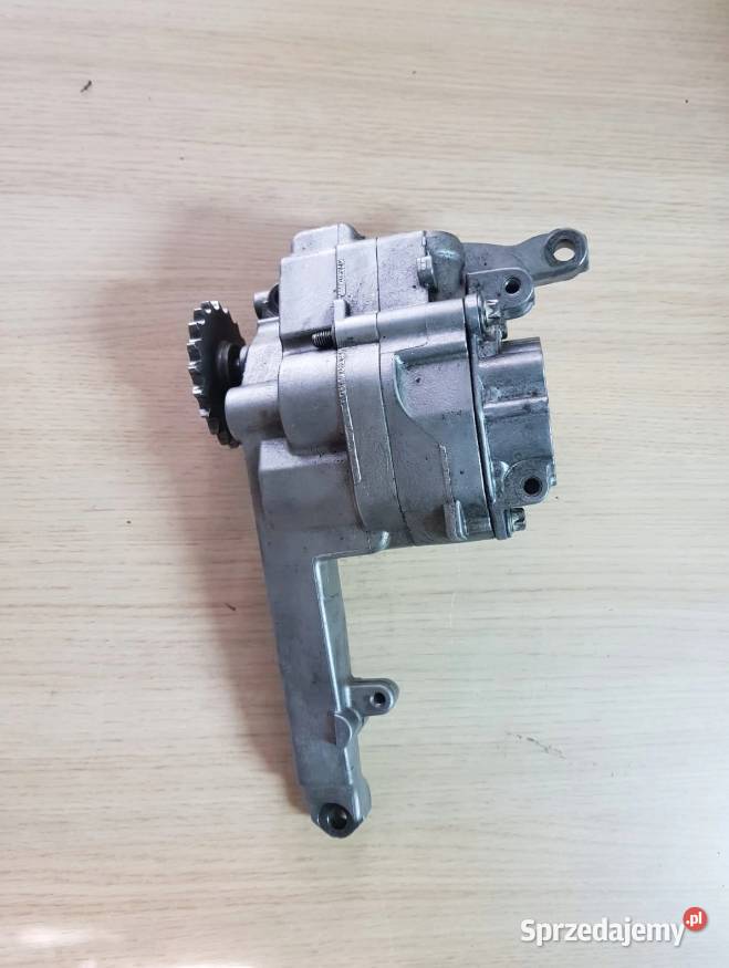 Pompa oleju 6421810801 30 CDI w211 w219 w164 Silniki i osprzęt Mielec sprzedam