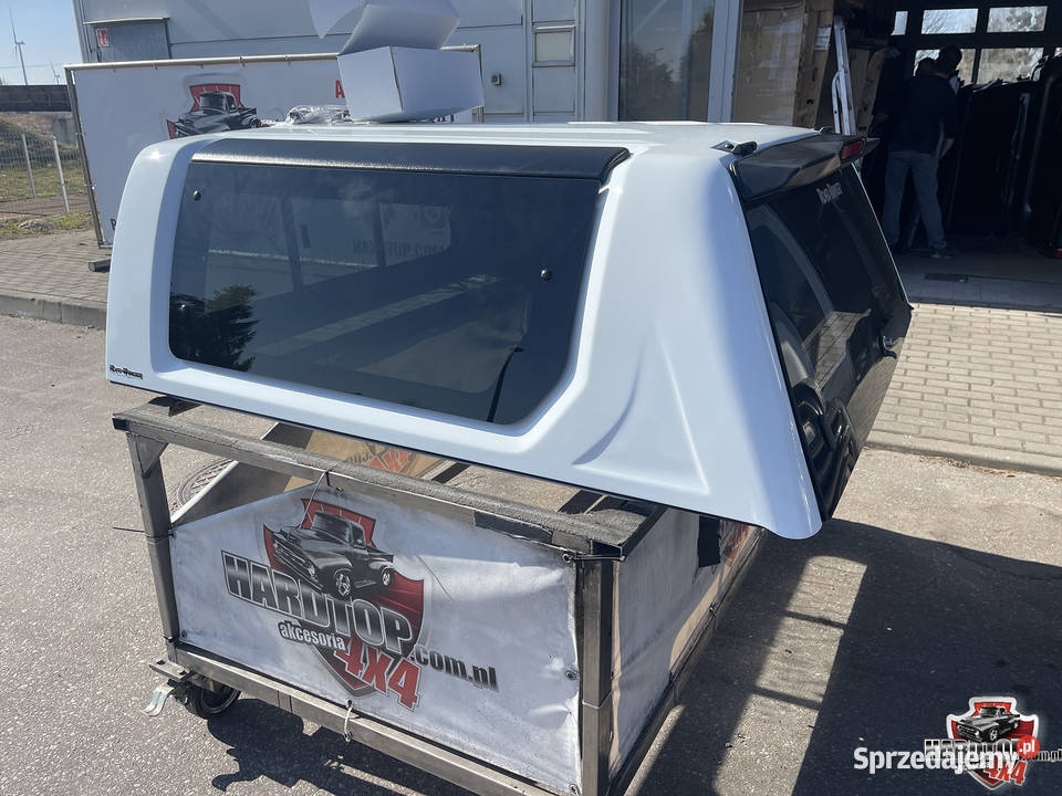 Zabudowa Isuzu D Road Ranger RH03 hardtop pickup terenowe Pasłęk