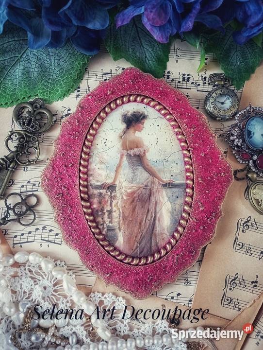 Stylowy medalion z damą Prowansja vintage Zakrzew