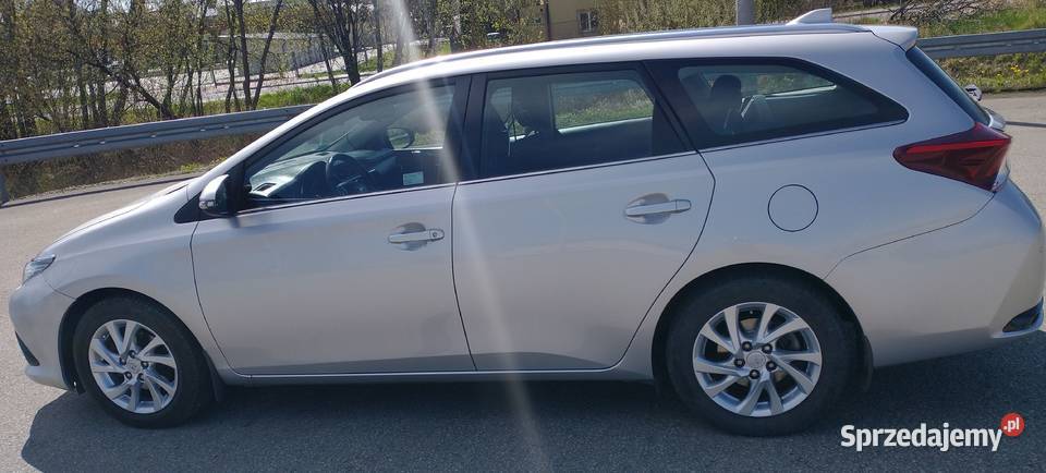 TOYOTA AURIS 16 Benzyna ESP Toyota Sędziszów Małopolski