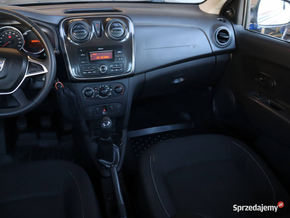 Dacia Logan 10 SCe niebieski Bielany Wrocławskie