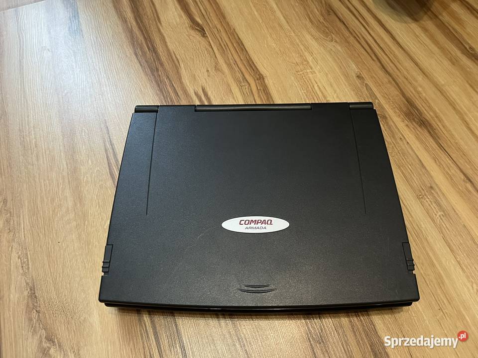Zabytkowy laptop Compaq Armada 1500 HP/Compaq Brzana