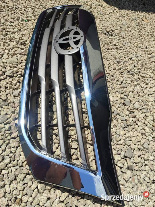 Grill atrapa Toyota Hilux nN70 20112015 oryginał Bochnia