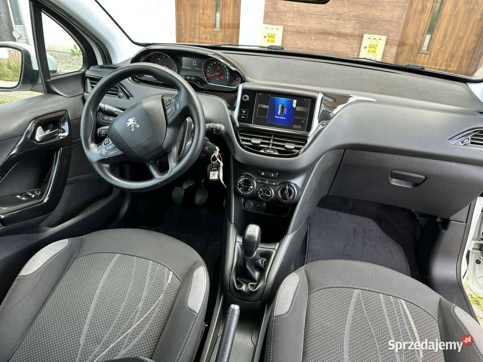 Peugeot 208 Benzyna tempomat nawigacja isofix manualna Wejherowo sprzedam